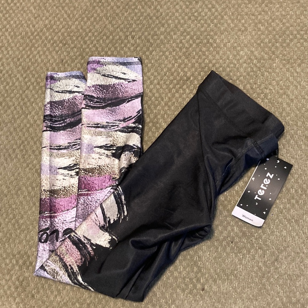 NWT TEREZ MULTI COLOR ACTIVE WEAR PANTS